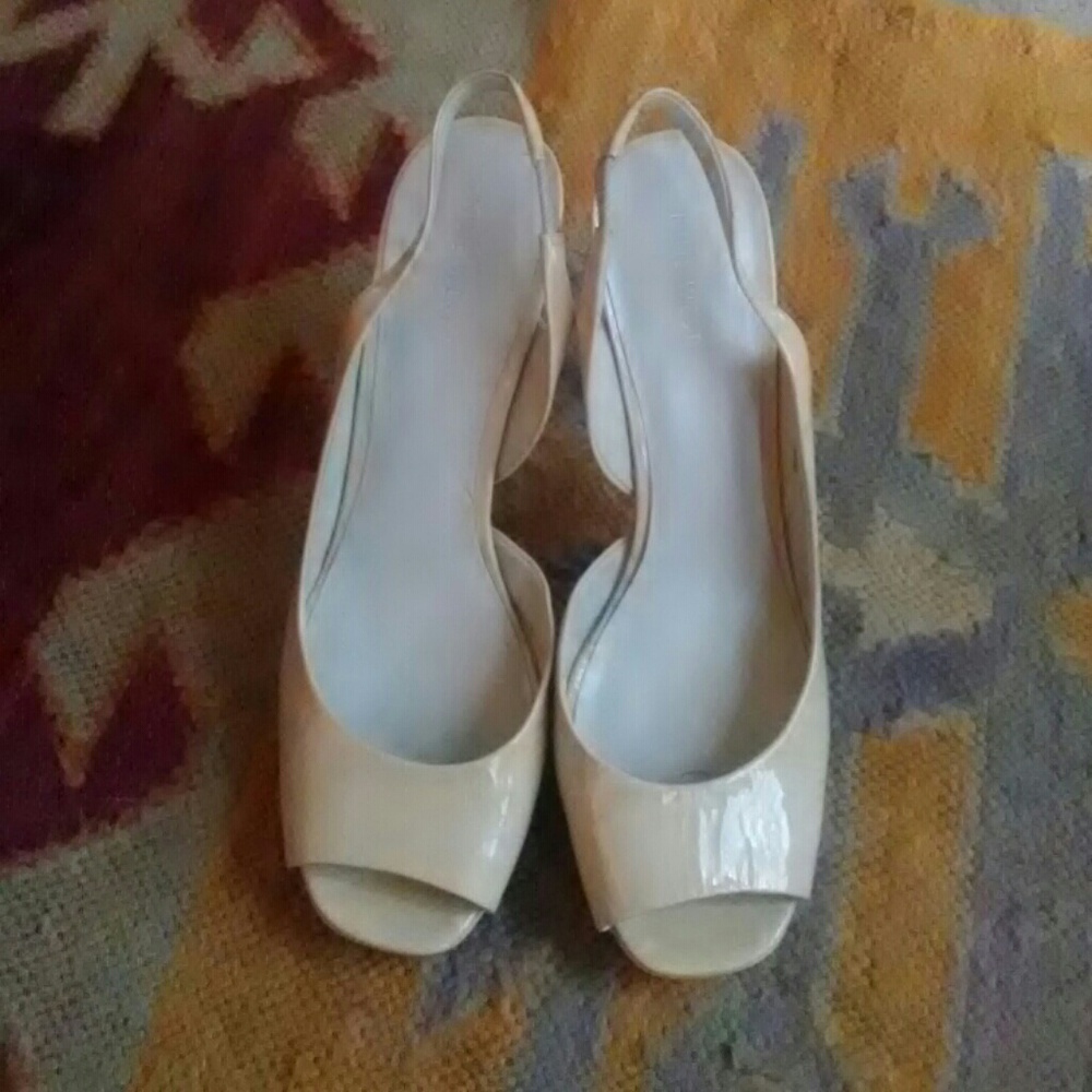 Nine West nude sandals
